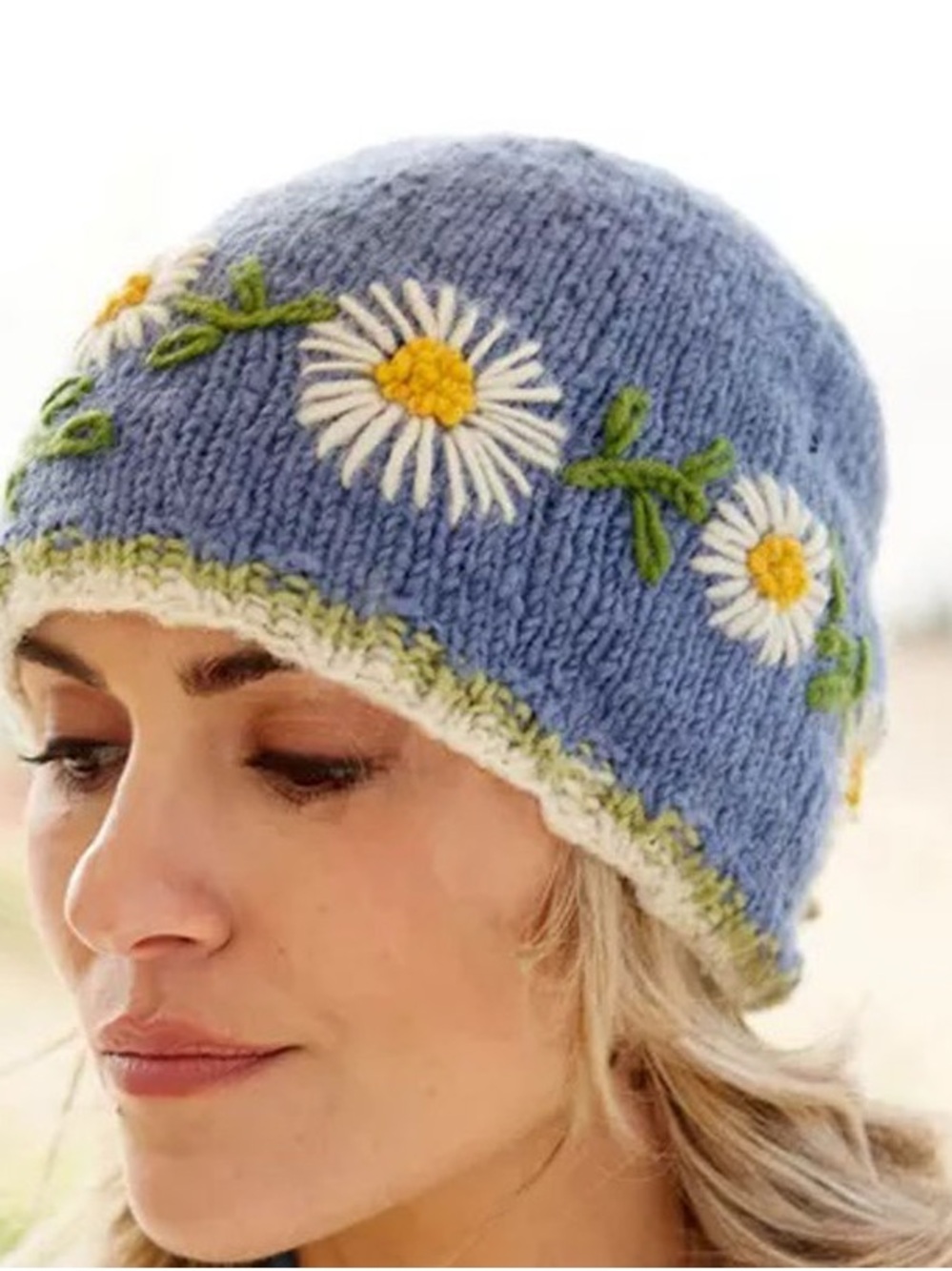 Blue Daisy Chain Beanie Jacaranda hat NEW
